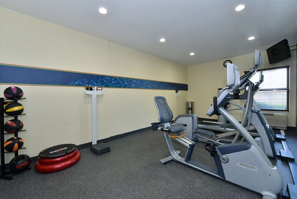 Hampton Inn Sturgis Lagrange Area - photo 30