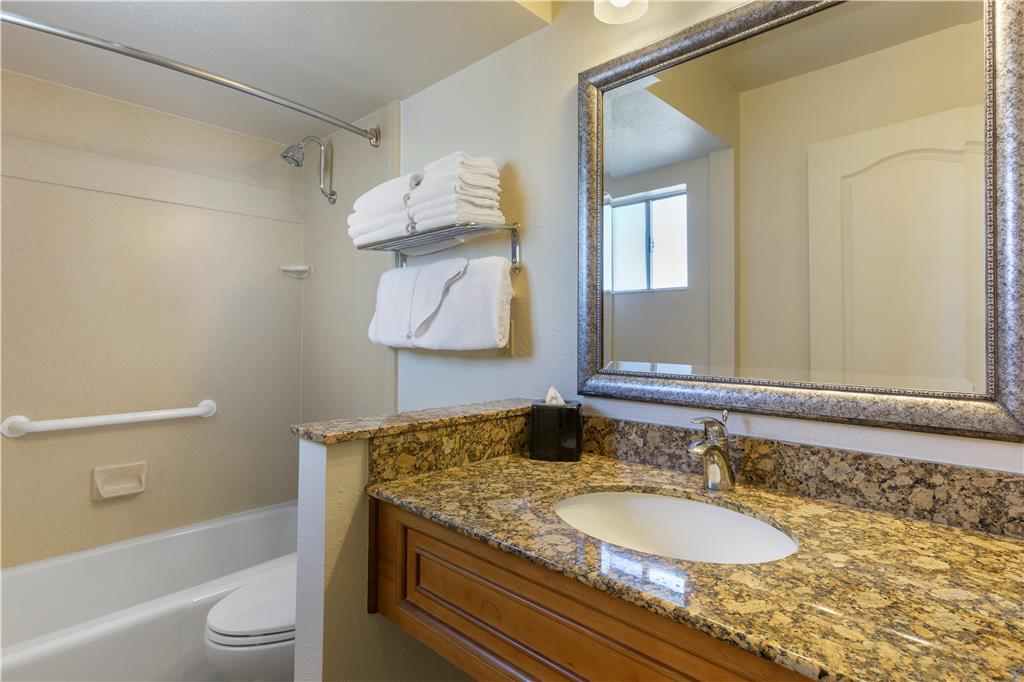 Best Western Plus A Wayfarer's Inn And Suites - photo 16