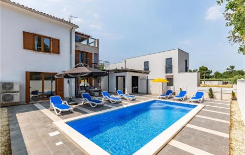 Beautiful Home In Banjole With Kitchen — 4-Star Luxury Hotel in Medulin, Croatia