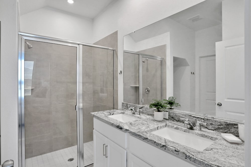 2382zbp Solara Resort 5 Bedroom Townhouse by RedAwning - photo 31