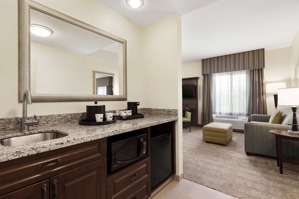 Hampton Inn & Suites San Bernardino - photo 17