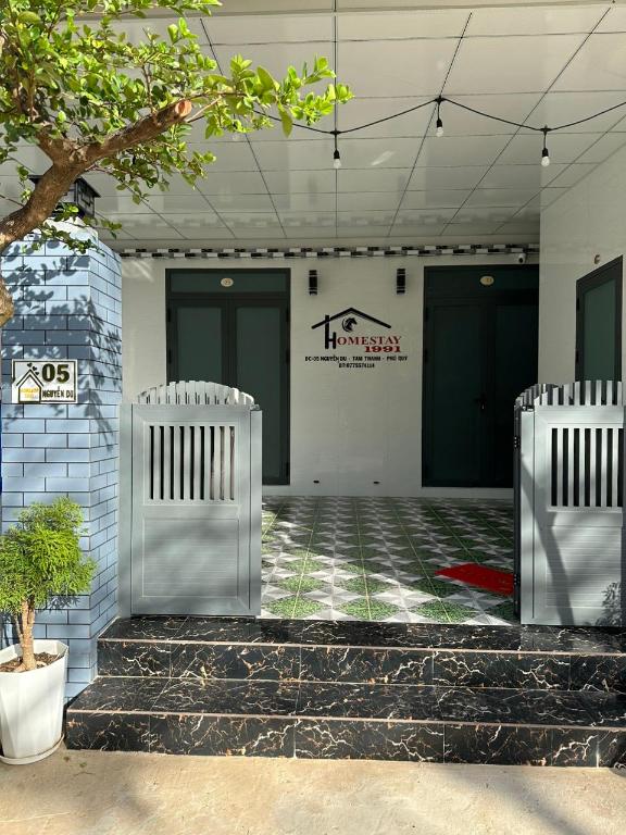 Homestay 1991 — 4-Star Luxury Hotel in Phu Quy, Vietnam