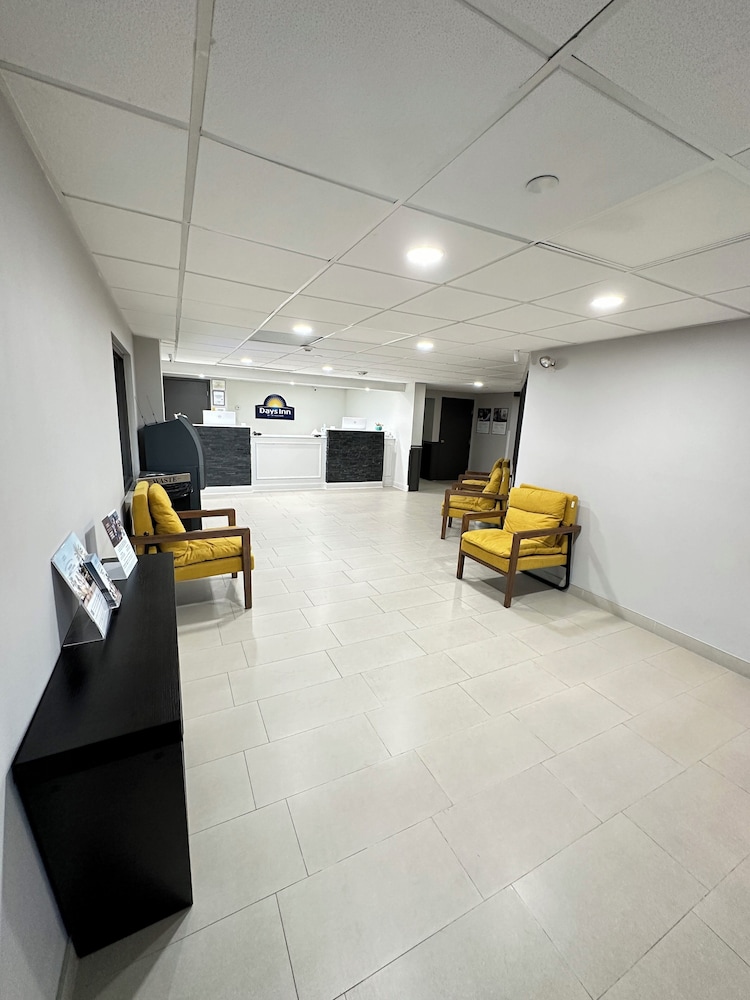 Days Inn by Wyndham Mandan Bismarck Area - photo 3