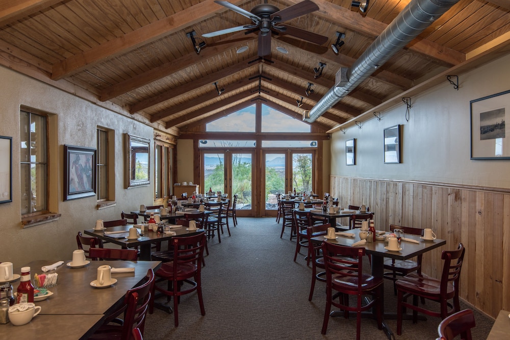 Landmark Lookout Lodge - photo 22