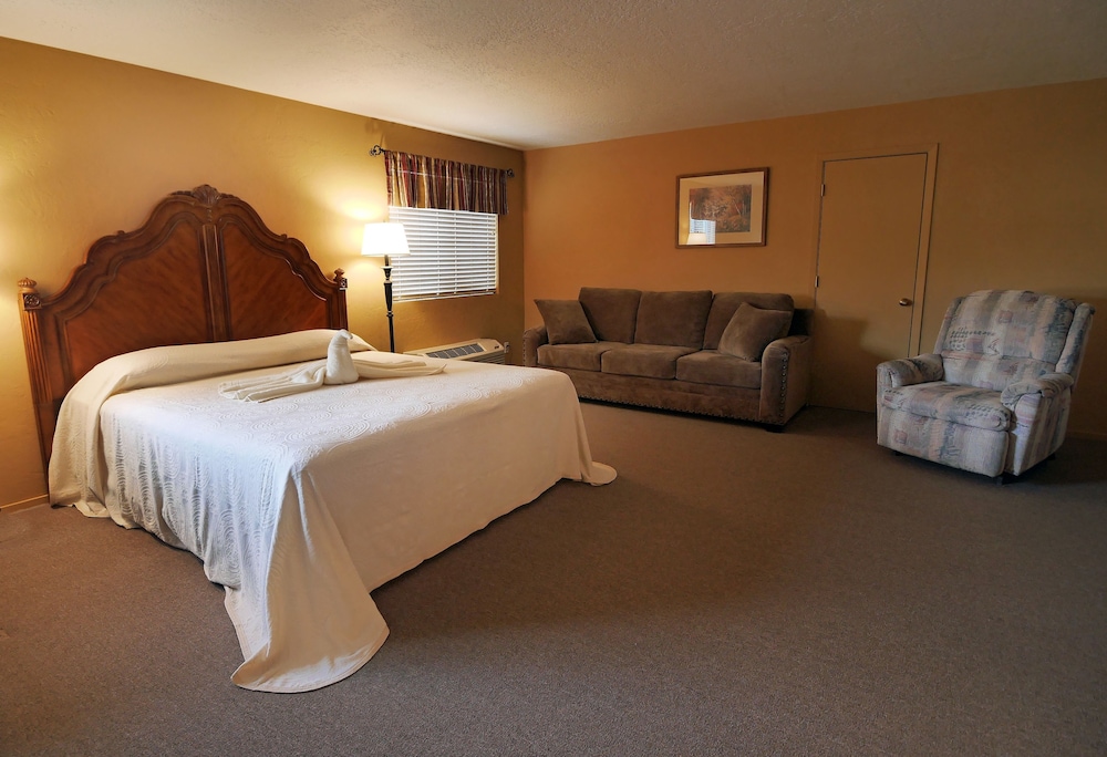 Yerington Inn - photo 6