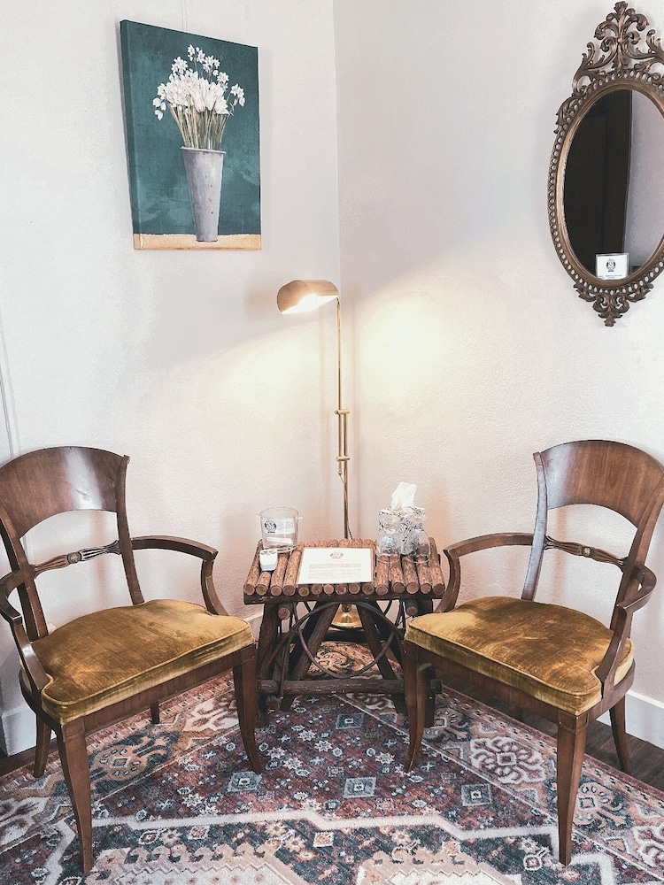 Oddfellow Inn & Farm - photo 34