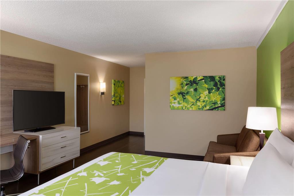 Wyndham Garden Washington DC Area - photo 16