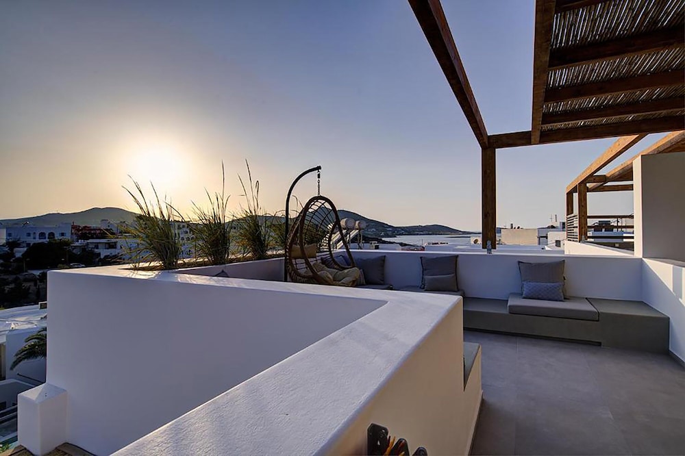 Clementina Paros — 4-Star Luxury Hotel in Naousa, Greece