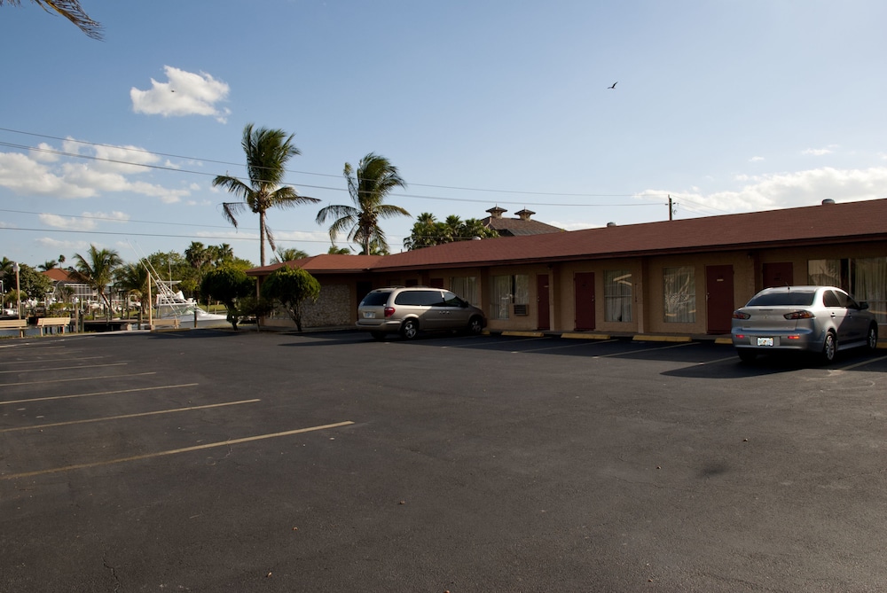 Tahitian Inn Motel - photo 14