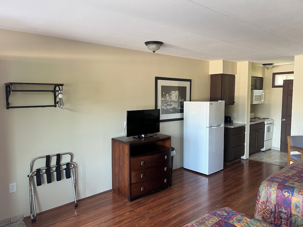All Star Inn & Suites - photo 234