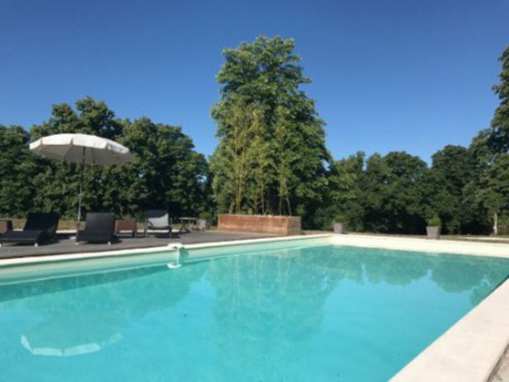 Au Septième Sens in Villeneuve-Sur-Lot, France