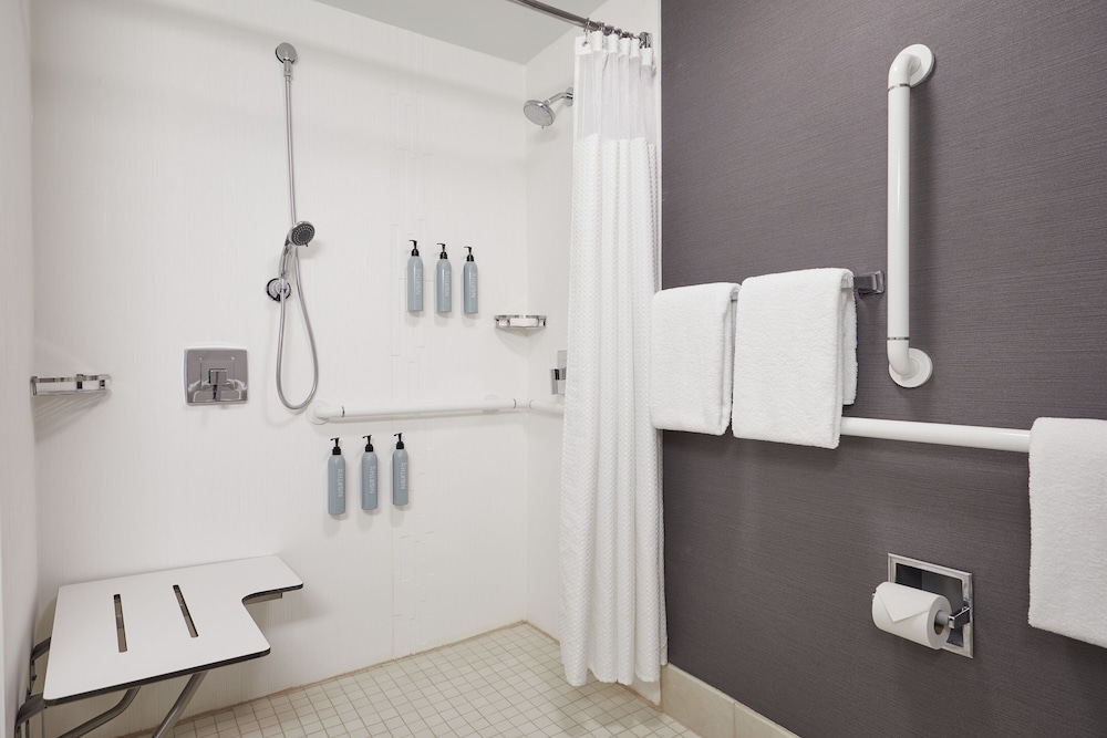 Courtyard by Marriott St. Louis Downtown West - photo 18
