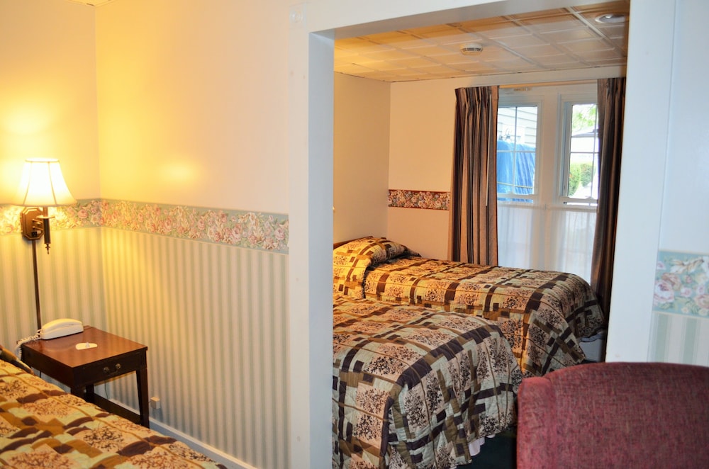Maple Terrace Motel - photo 13