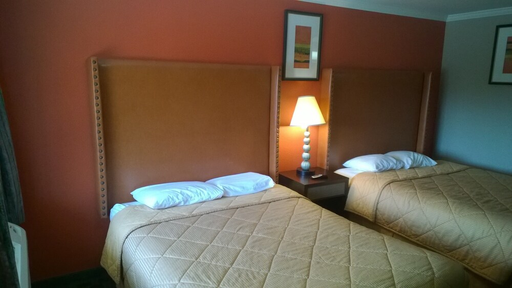 Banfield Value Inn - photo 6