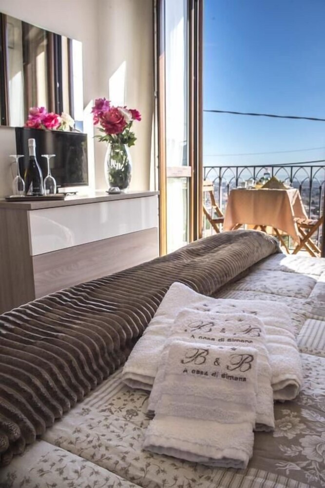 A Casa di Simona — 4-Star Luxury Hotel in Monreale, Italy