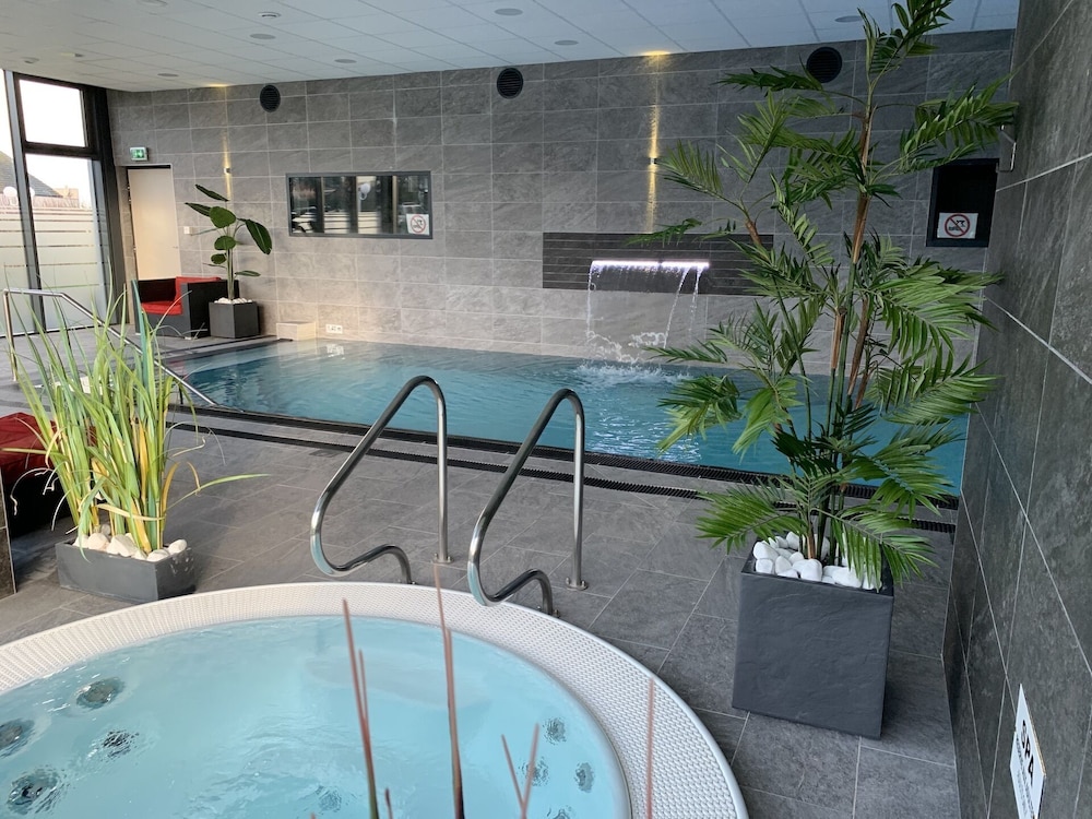La Maison Blanche — 4-Star Luxury Hotel in Sangatte, France