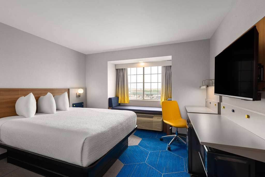 Microtel Inn & Suites by Wyndham Independence - photo 12