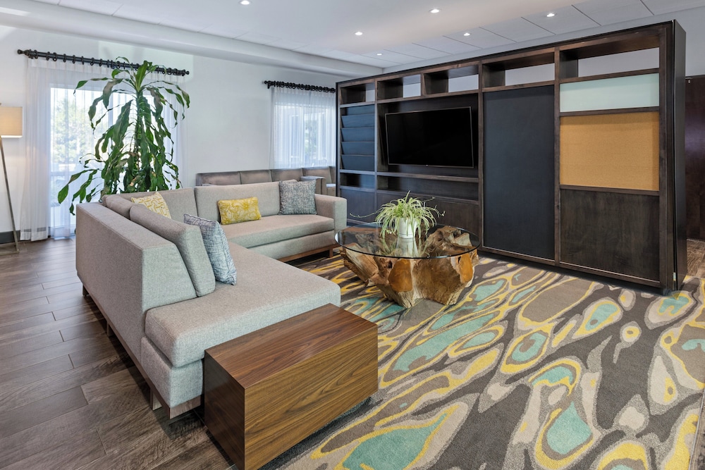 Holiday Inn Hotel & Suites Savannah Airport Pooler - photo 31