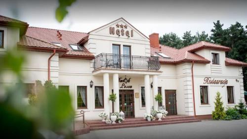 Dworek za Lasem — hotel in Warta