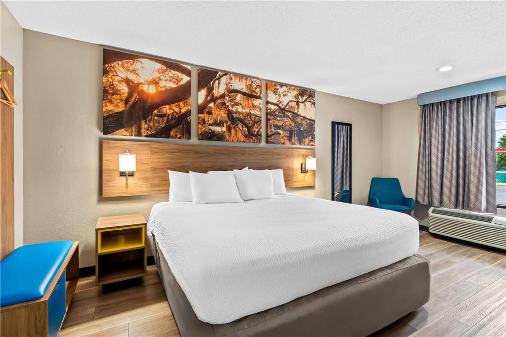 Days Inn by Wyndham Bainbridge - photo 33