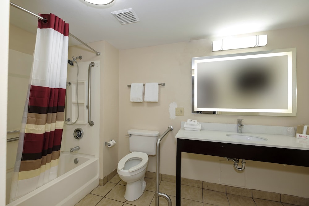 Red Roof Inn Gadsden - photo 26