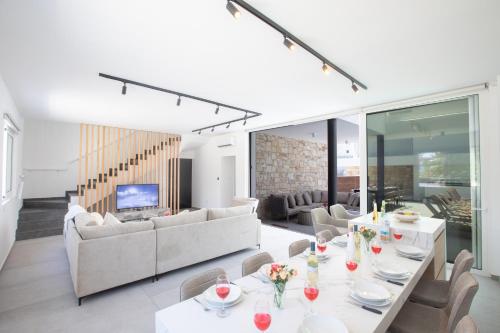 Kube Luxury Villas