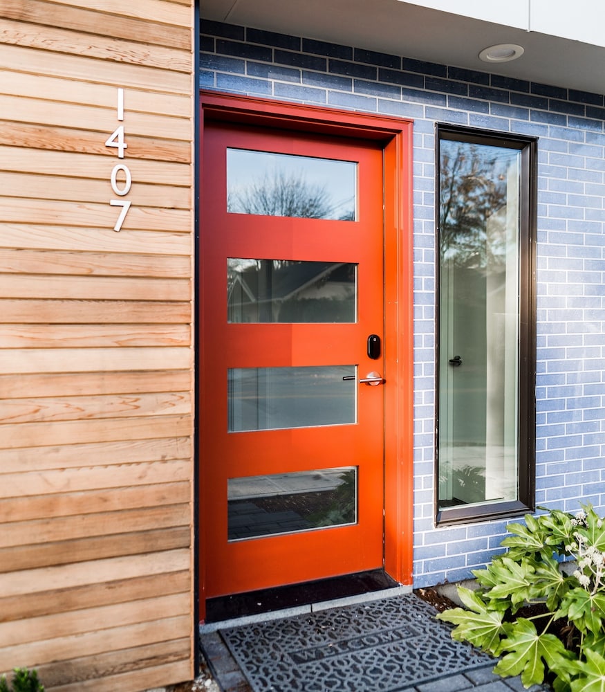 Sky Mark Lux 2 Seattle's Best Modern 3BD HomeTel - photo 15