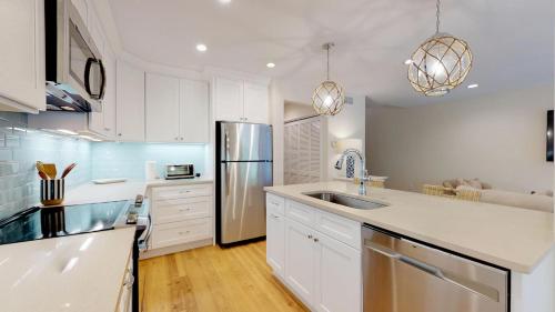 299 Turnberry Village - photo 6