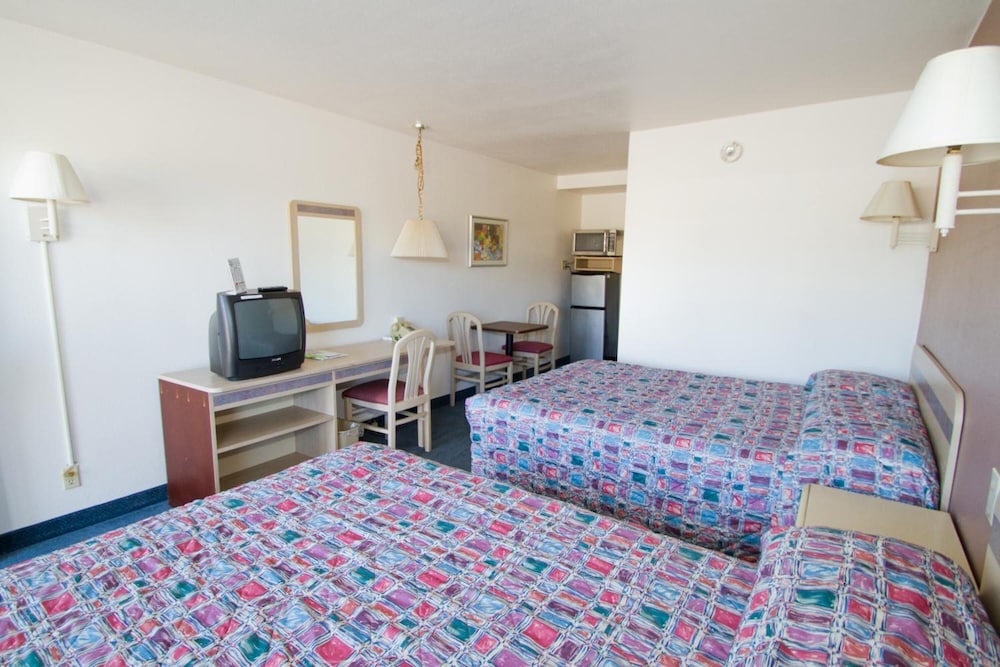 Brooks Street Motor Inn - photo 17