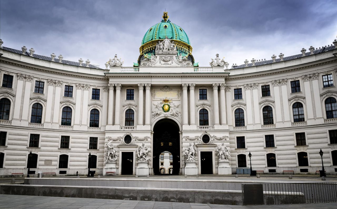 Im Palais Schwarzenberg — Vienna — photo 5