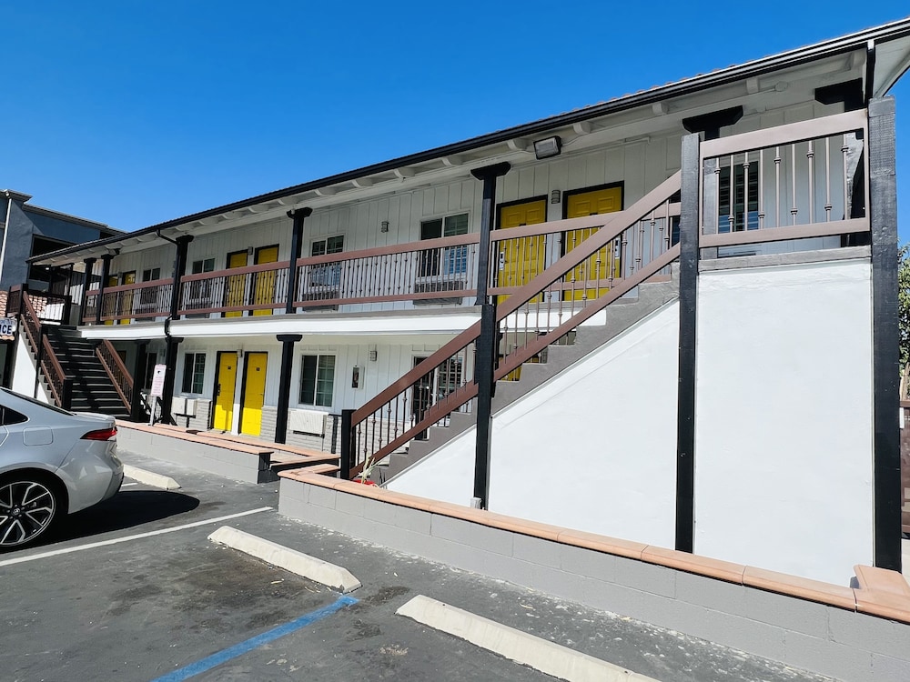 Escondido Inn - photo 31