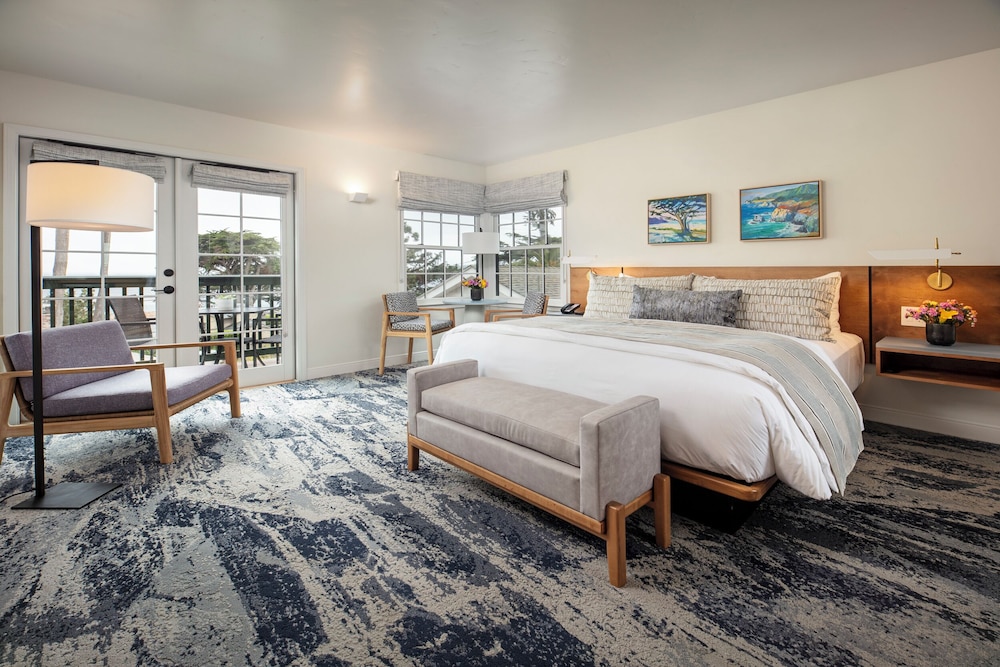 Carmel Beach Hotel - photo 12
