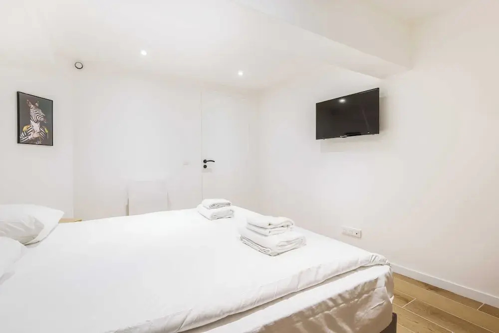 Charming Studio 2P Sacre Coeur — 4-Star Luxury Hotel in Paris, France