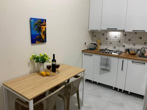 Niko Pirosmani 3 room apartment in Old Tbilisi