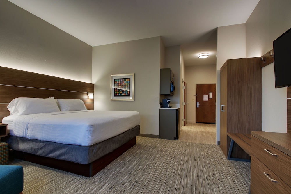 Holiday Inn Express Hotel & Suites Vernon College Area by IHG - photo 23