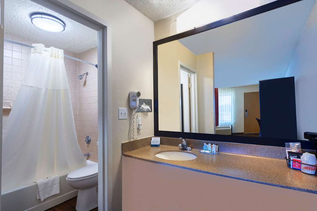 Quality Inn at Arlington Highlands - photo 31