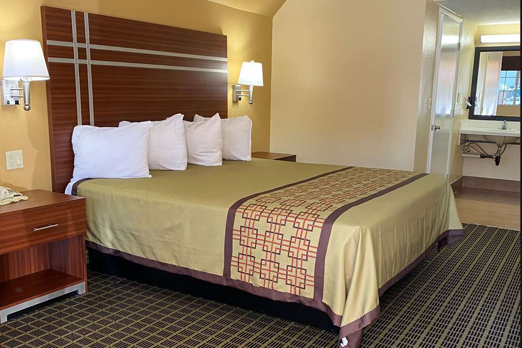 Americas Best Value Inn Azusa Pasadena - photo 18