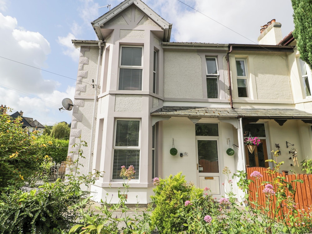 24 Cadnant Park in Conwy, United Kingdom