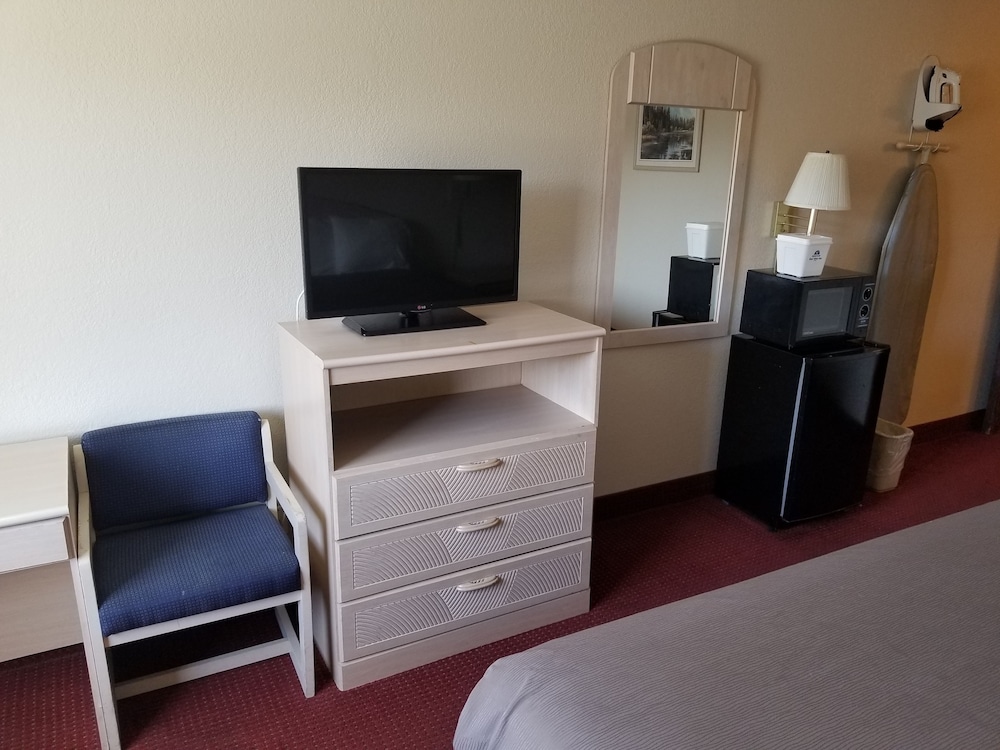 Americas Stay Inn - photo 19