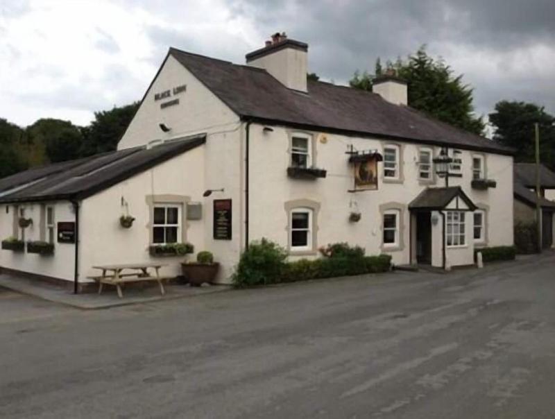 Black Lion Hotel in Abergele, United Kingdom