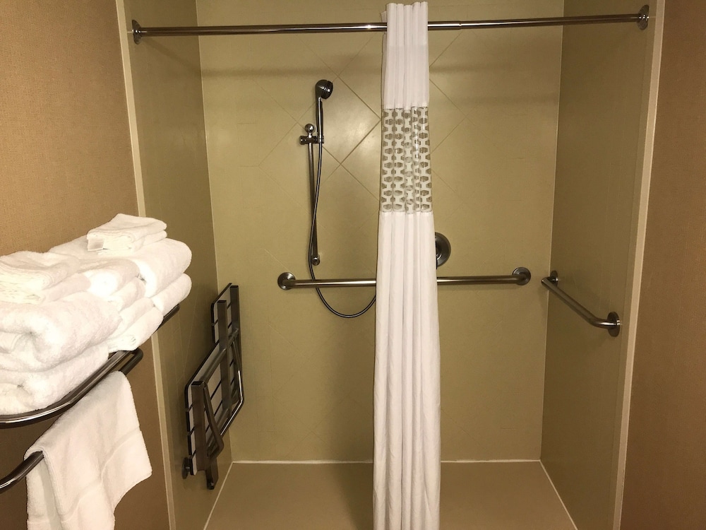 Hampton Inn & Suites Austin Lakeway - photo 29