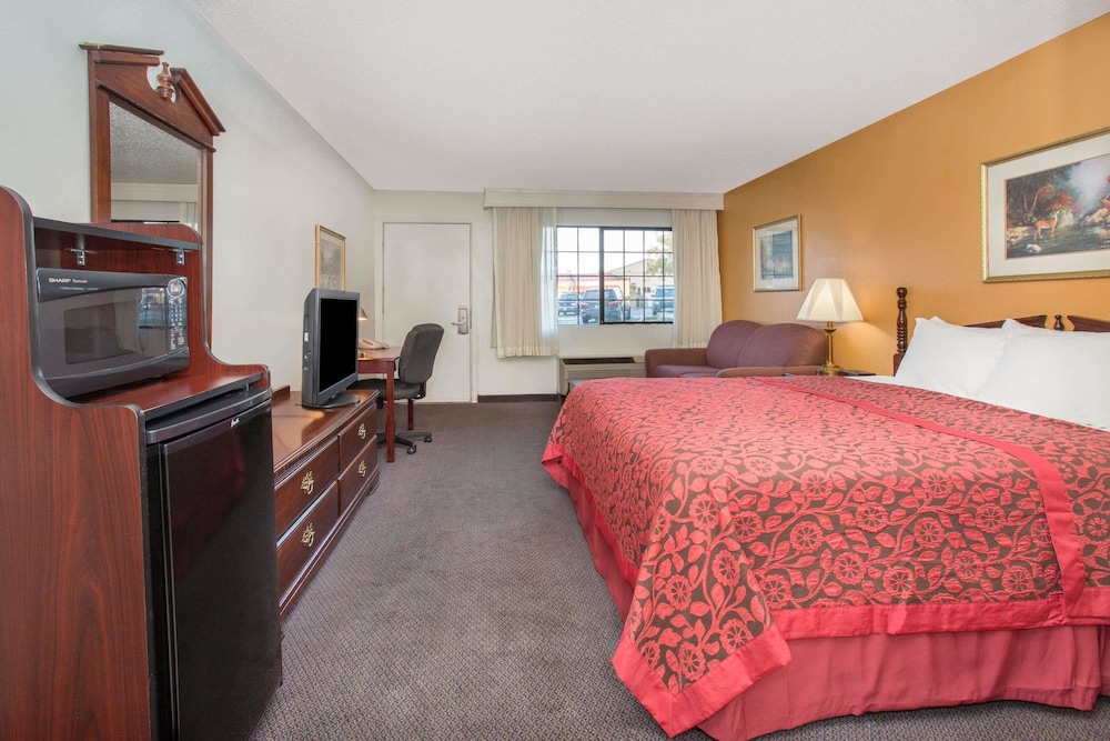 Days Inn by Wyndham Grand Junction - photo 13