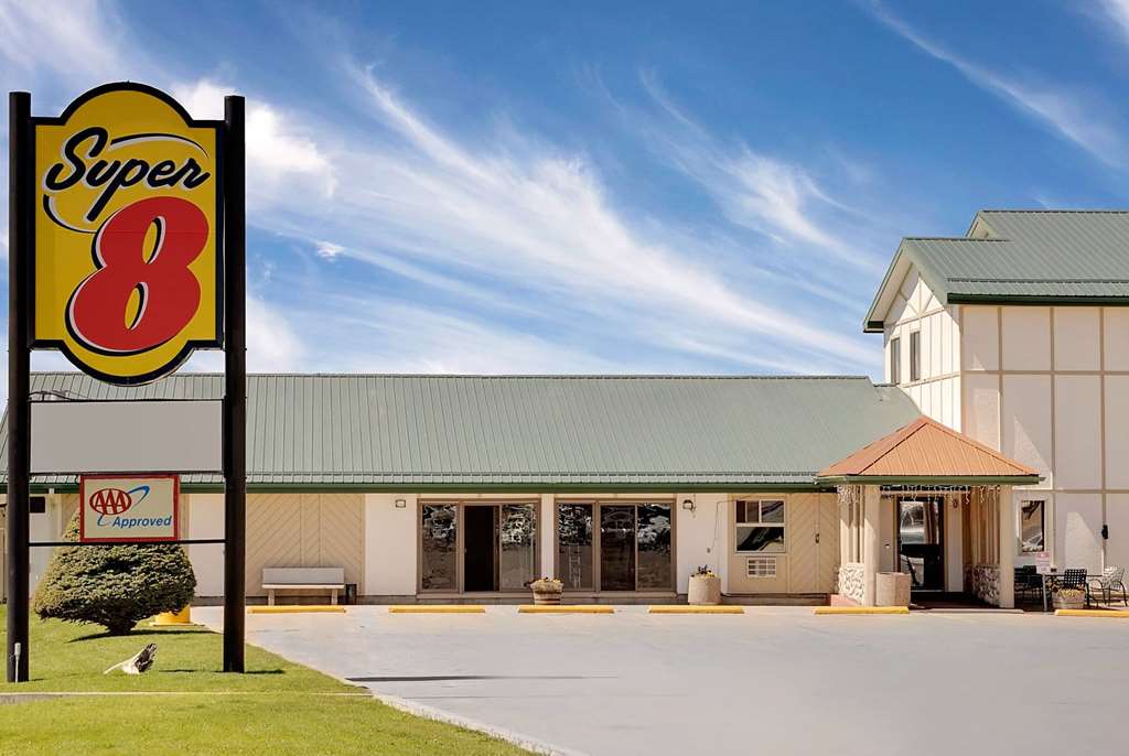Super 8 by Wyndham Cut Bank — hotel in Cut Bank
