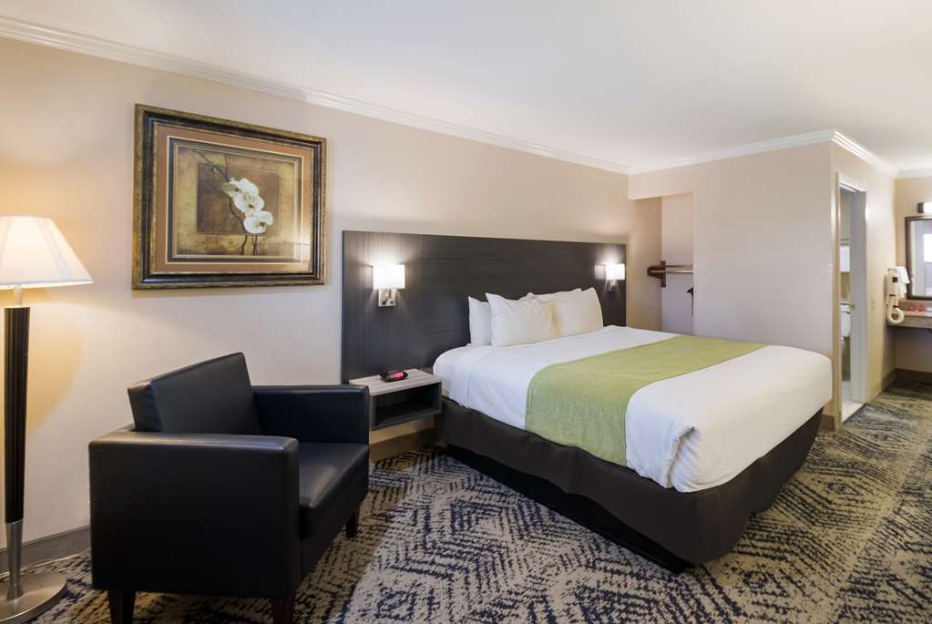 SureStay Hotel by Best Western Rockdale - photo 15