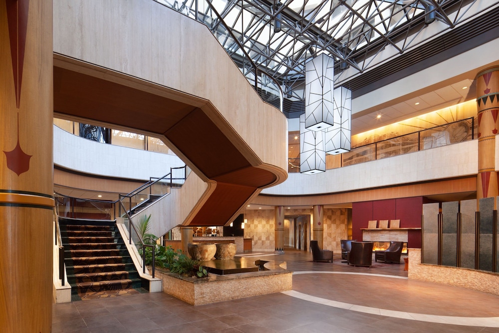 Sheraton Anchorage Hotel - photo 4