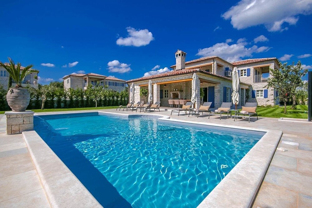 Villa Elli — 5-Star Luxury Hotel in Rovinj, Croatia