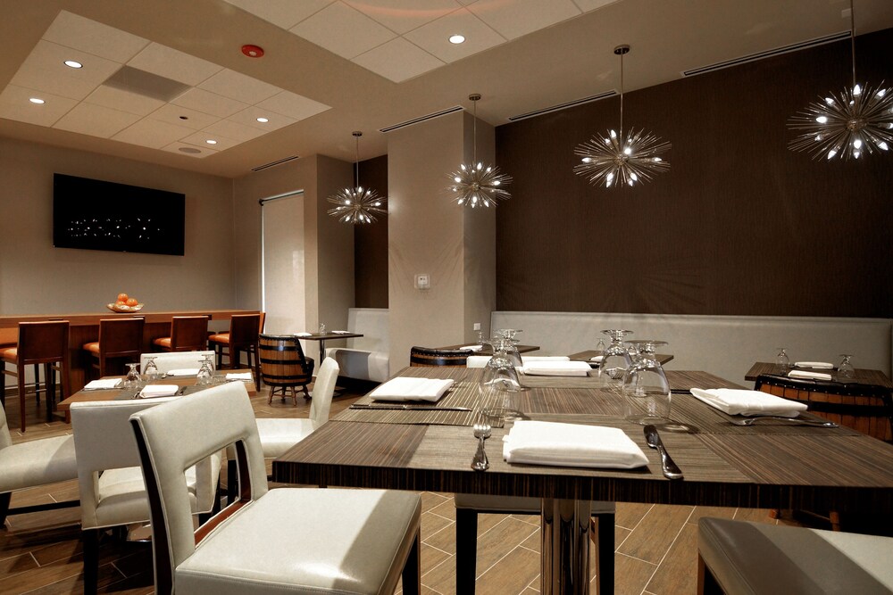 Renaissance Chicago Glenview Suites Hotel - photo 35