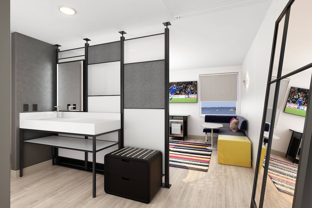 Aloft Wilmington at Coastline Center - photo 5