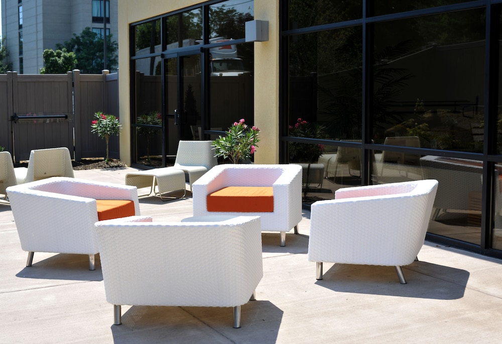 Holiday Inn Hotel & Suites Charleston West by IHG - photo 38