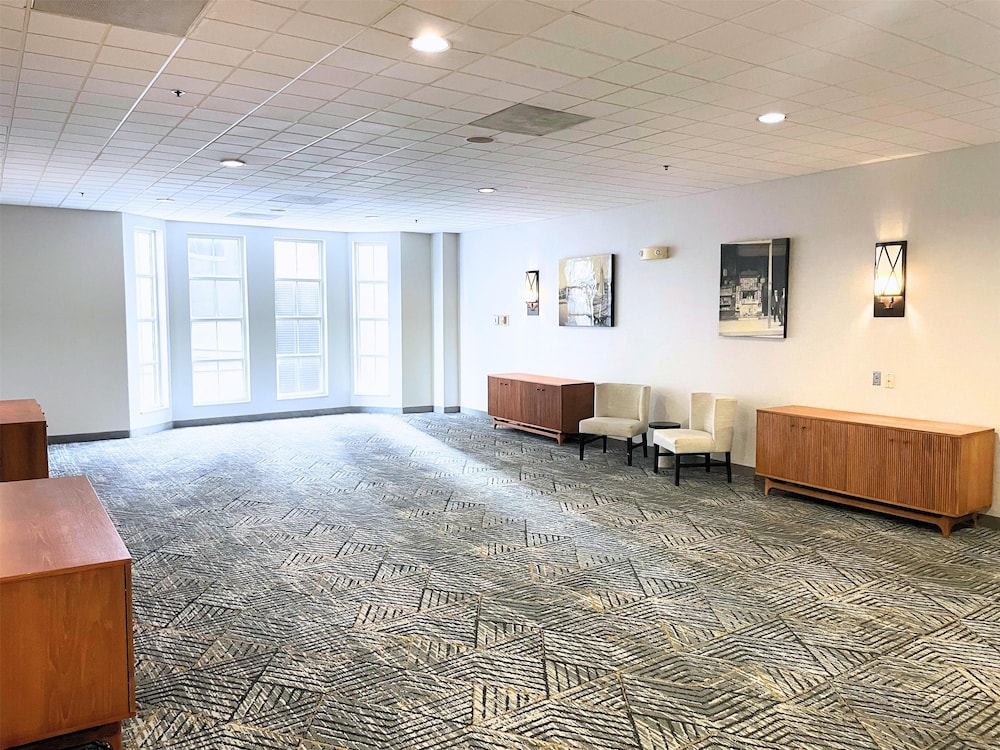 Homewood Suites by Hilton New Orleans - photo 32